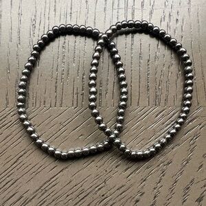 ( ONE ) Hematite bracelet 4mm SIZE 6.5-7’